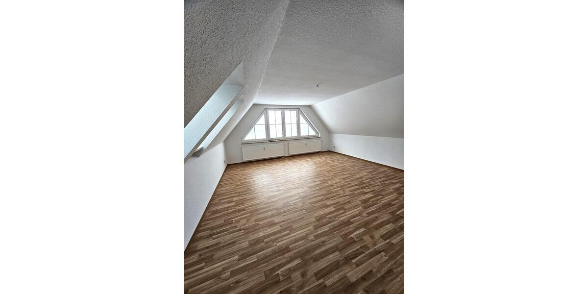 Dachgeschoßwohnung Ehrenfriedersdorf - 2 Zimmer, 59 m&sup2;, 351&euro; | Angebot:24749315
