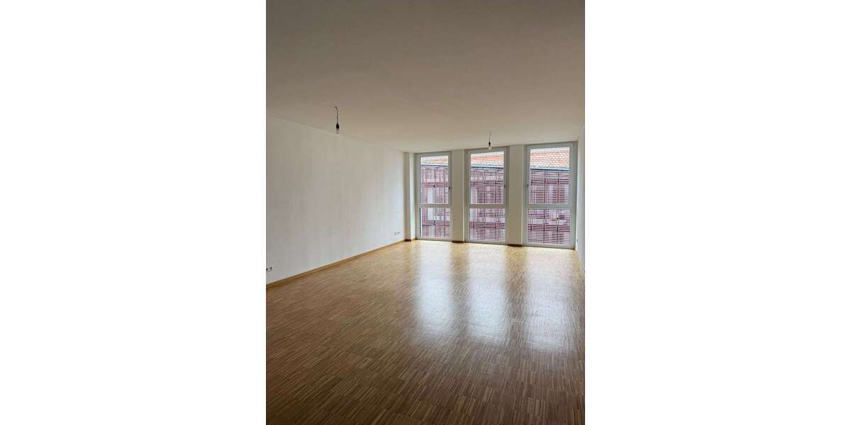 Etagenwohnung Ulm Oststadt - 2 Zimmer, 76 m&sup2;, 1.200&euro; | Angebot:25223087