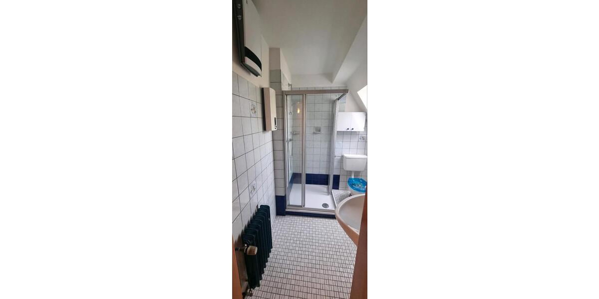 Dachgeschoßwohnung Duisburg Hamborn - 2 Zimmer, 60 m&sup2;, 600&euro; | Angebot:26241615