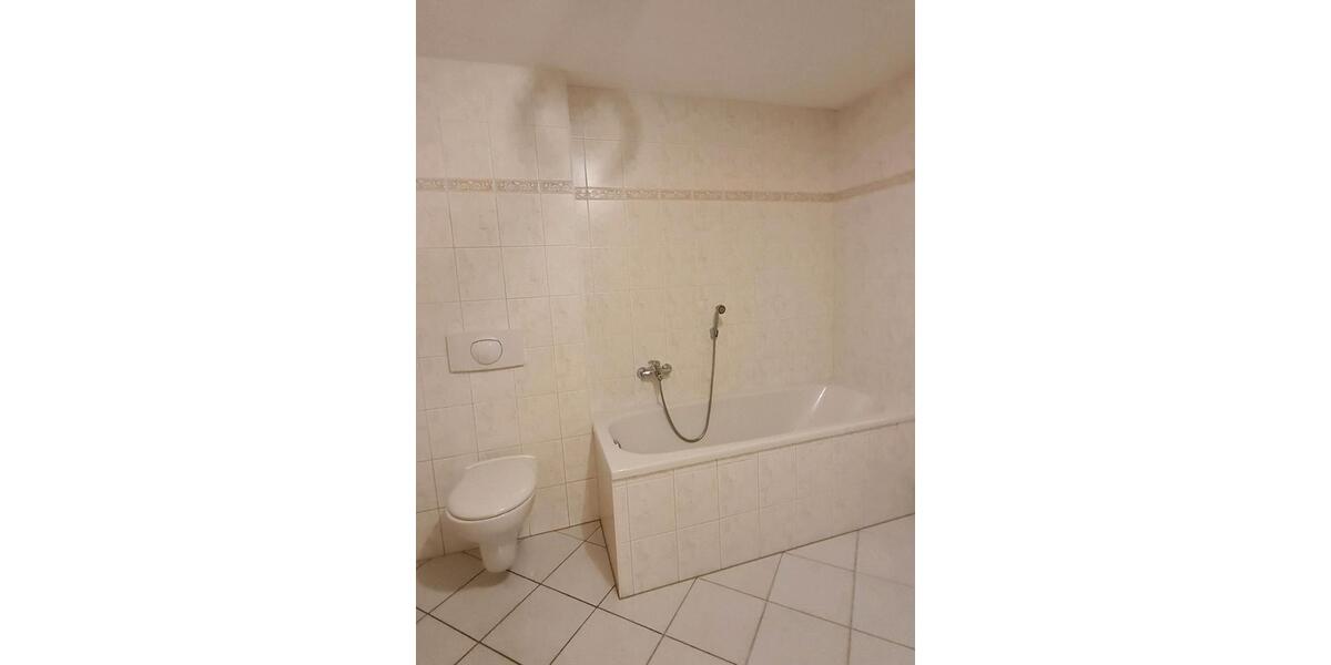 Erdgeschoßwohnung Kölleda - 3 Zimmer, 78 m&sup2;, 737&euro; | Angebot:25606641