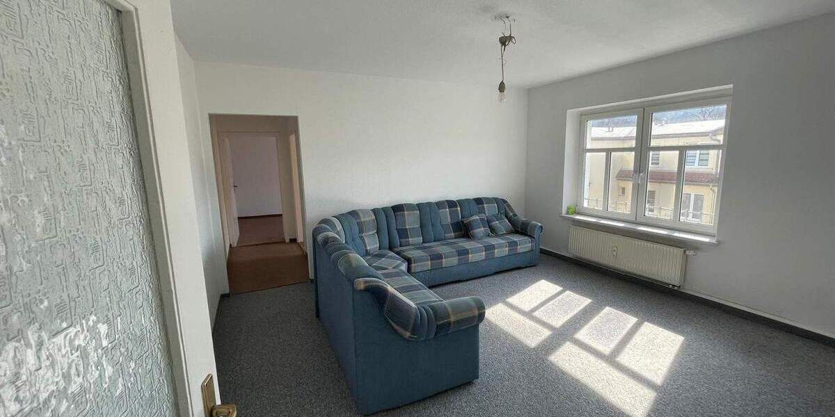 Etagenwohnung Roßwein - 3 Zimmer, 63 m&sup2;, 345&euro; | Angebot:26028803