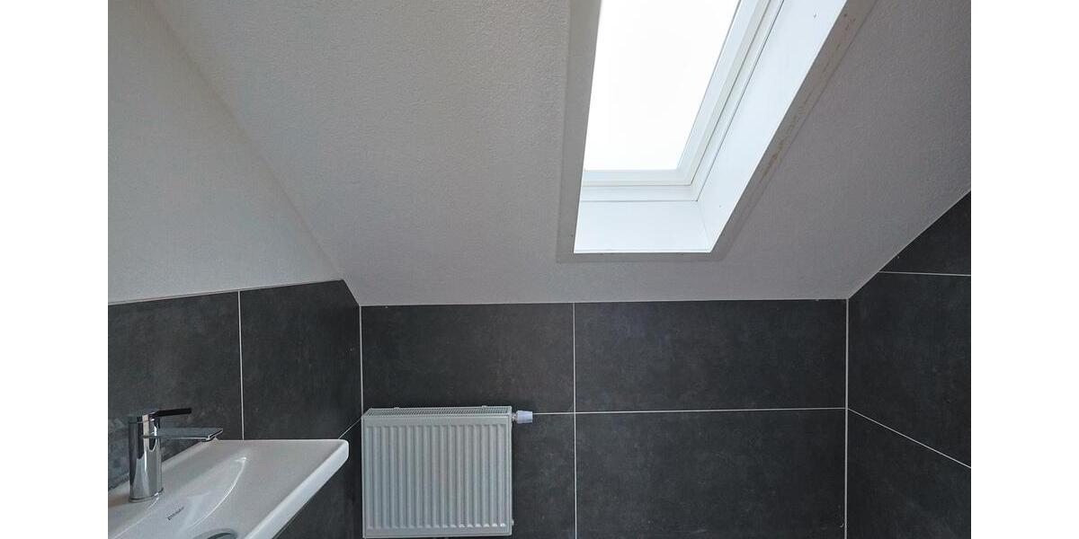 Dachgeschoßwohnung Leinfelden-Echterdingen Echterdingen - 3 Zimmer, 71 m&sup2;, 1.200&euro; | Angebot:24770665