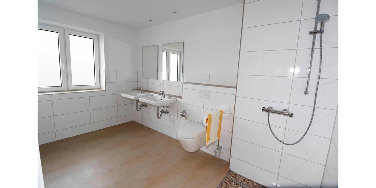 Erdgeschoßwohnung Zeven - 2 Zimmer, 64 m&sup2;, 690&euro; | Angebot:26415876