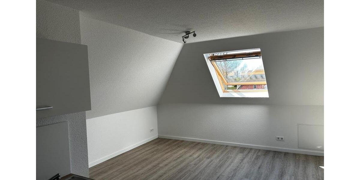 Dachgeschoßwohnung Bredstedt - 3 Zimmer, 94 m&sup2;, 700&euro; | Angebot:26538104