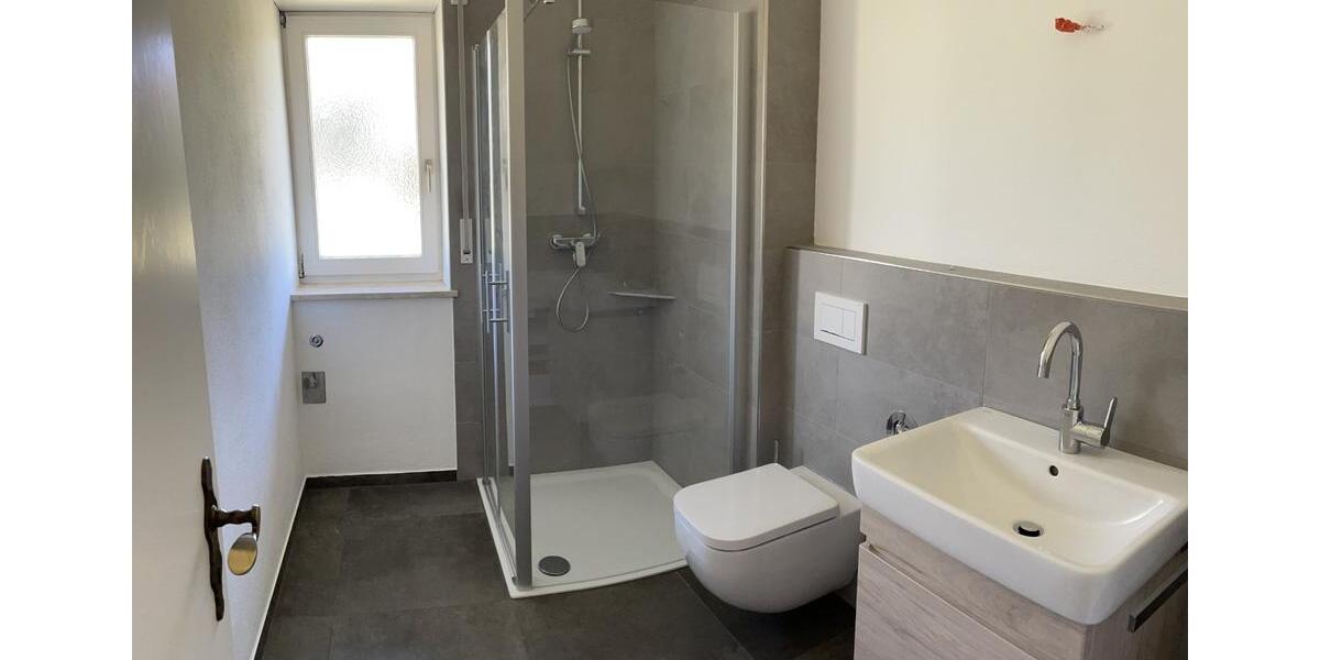 Helle, komplett renovierte 3-Zimmer-Wohnung in Grafenwiesen 3 zimmer