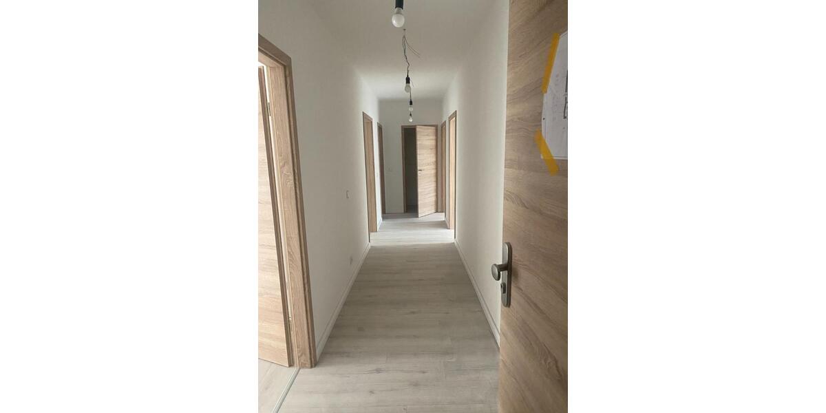 Etagenwohnung Zschopau - 4 Zimmer, 95 m&sup2;, 997&euro; | Angebot:24685304