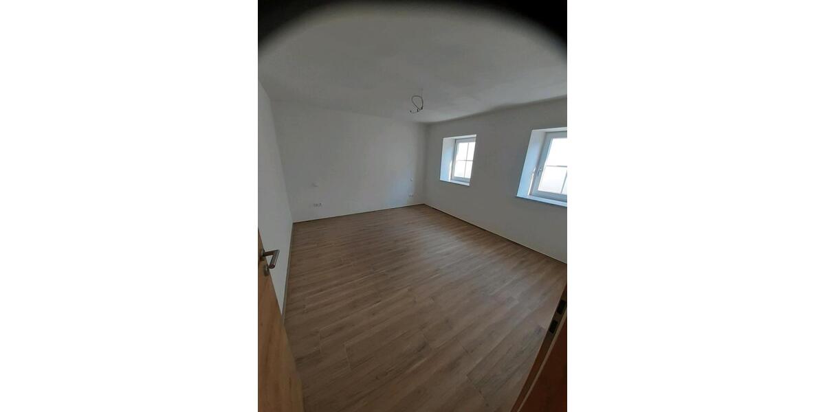 Erdgeschoßwohnung Reisbach Englmannsberg - 4 Zimmer, 100 m&sup2;, 1.050&euro; | Angebot:26557029