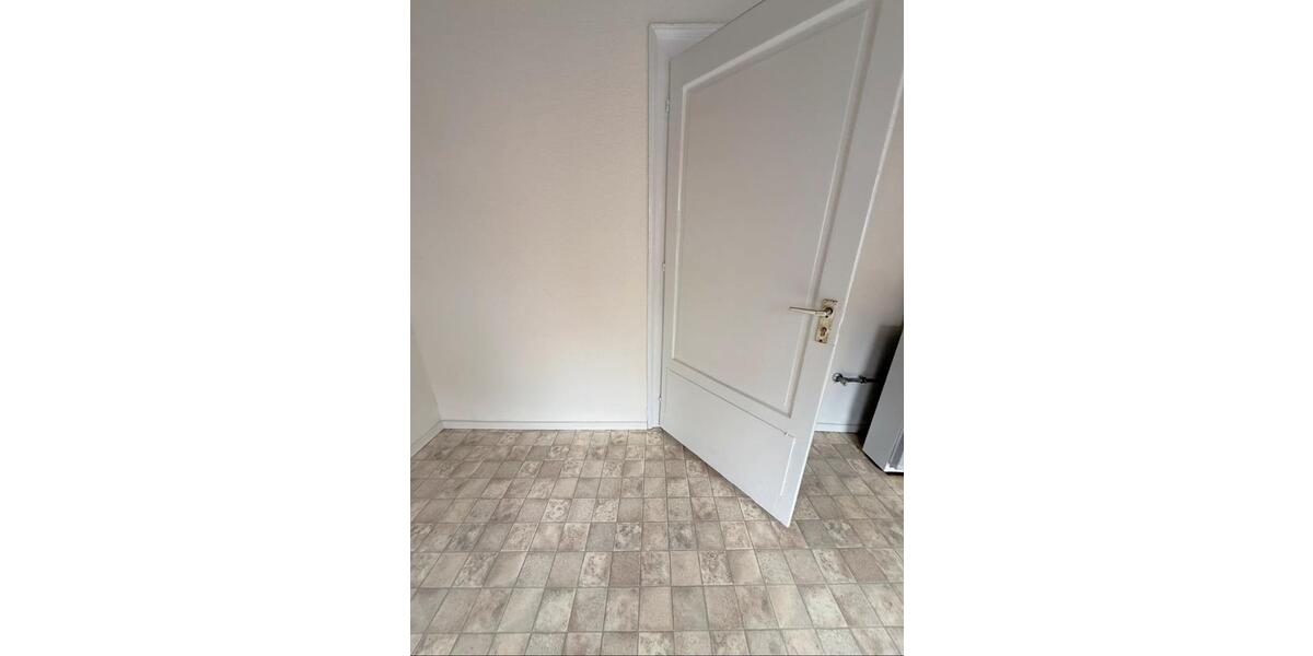 Wohnen auf Zeit Reutlingen Orschel-Hagen - 1 Zimmer, 27 m&sup2;, 540&euro; | Angebot:26445115