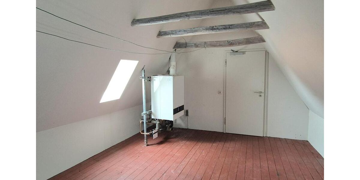 Dachgeschoßwohnung Esens - 2 Zimmer, 75 m&sup2;, 600&euro; | Angebot:26368384