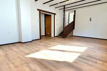 Wohnung Saarbrücken Ensheim - 3 Zimmer, 109 m&sup2;, 700&euro; | Angebot:24335462