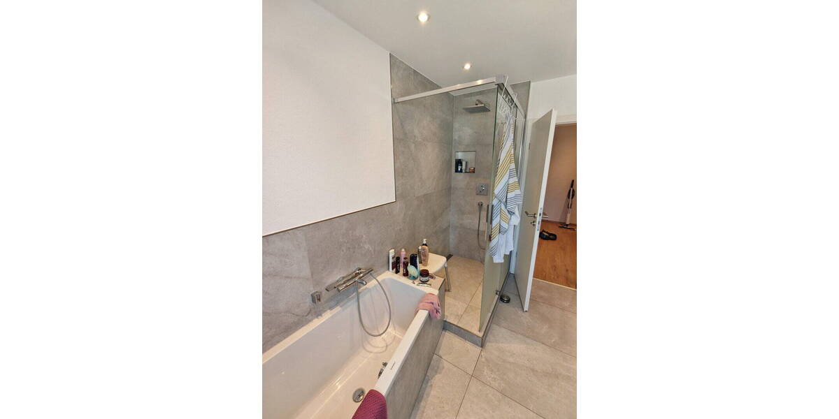 Etagenwohnung Heppenheim Kirschhausen - 4 Zimmer, 134 m&sup2;, 1.400&euro; | Angebot:26150676