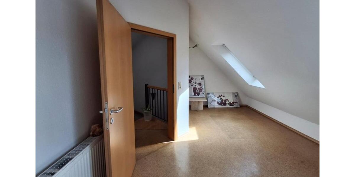 Dachgeschoßwohnung Ilbesheim bei Landau in der Pfalz - 1 Zimmer, 25 m&sup2;, 349&euro; | Angebot:25989172