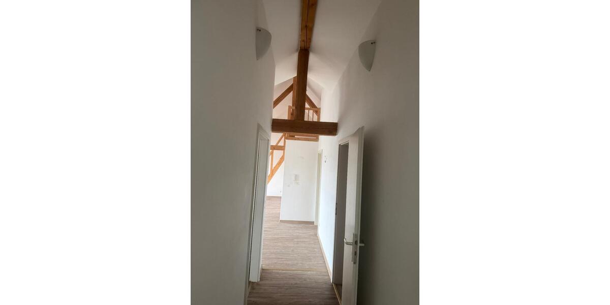 Dachgeschoßwohnung Waldsassen - 3.5 Zimmer, 90 m&sup2;, 490&euro; | Angebot:26091482