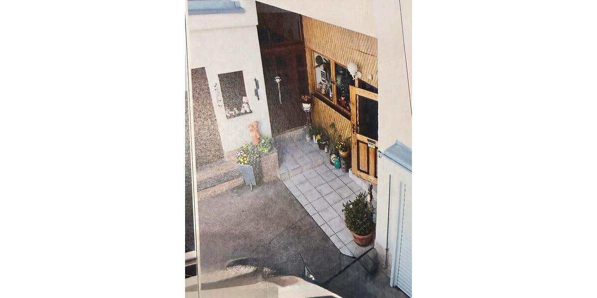 Etagenwohnung Grabfeld - 10 Zimmer, 138 m&sup2;, 800&euro; | Angebot:23760395