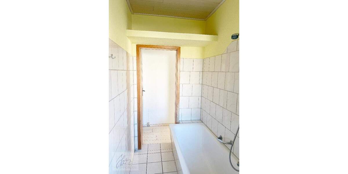 Etagenwohnung Zeithain - 3 Zimmer, 57 m&sup2;, 320&euro; | Angebot:25777088