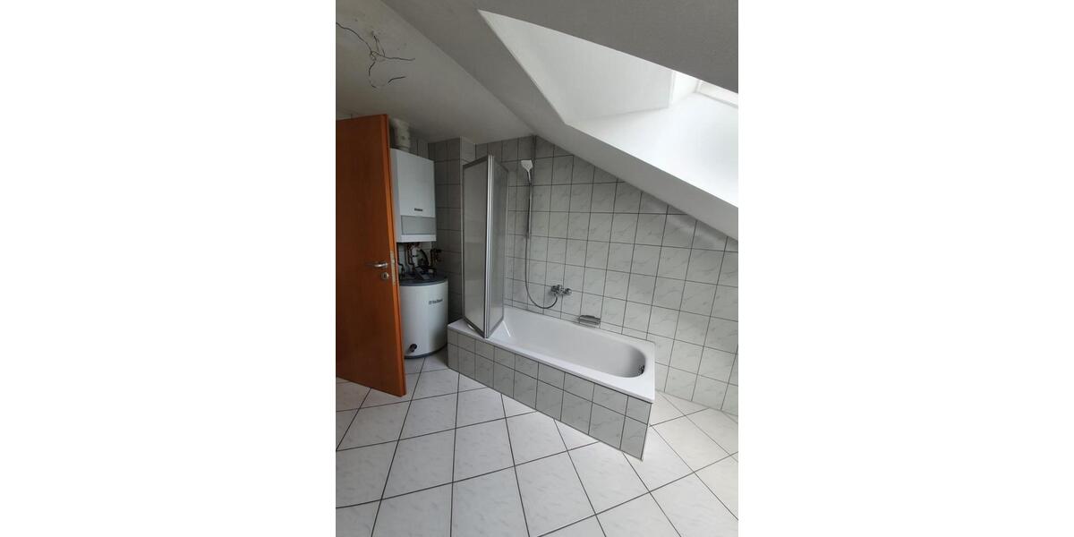 Dachgeschoßwohnung Regensburg Das Dörnberg - 2.5 Zimmer, 67 m&sup2;, 600&euro; | Angebot:26183659
