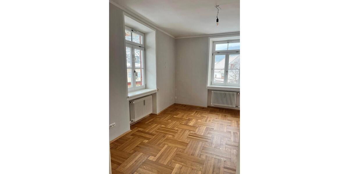 Etagenwohnung Siegsdorf - 5 Zimmer, 125 m&sup2;, 1.850&euro; | Angebot:26600567