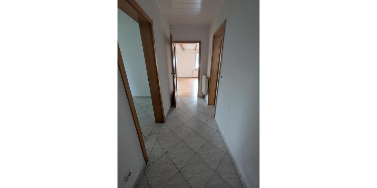 Einfamilienhaus Porta Westfalica - 4 Zimmer, 100 m&sup2;, 1.000&euro; | Angebot:25755306