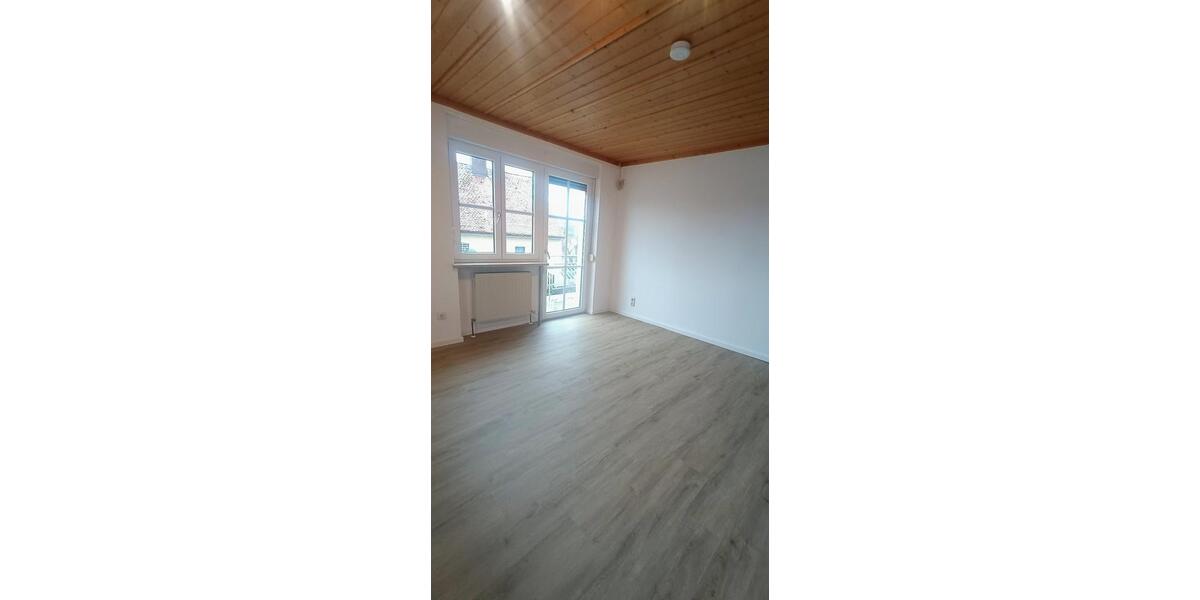 Maisonettenwohnung Freudenberg - 5 Zimmer, 120 m&sup2;, 700&euro; | Angebot:25018061