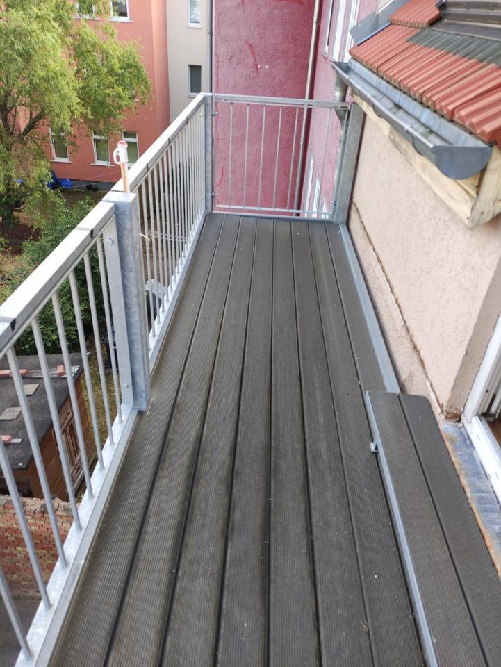 L34W4 - Tolle 3-Zimmer - DG-Wohnung in Vierfamilienhaus, Balkon, Gartennutzung zimmer