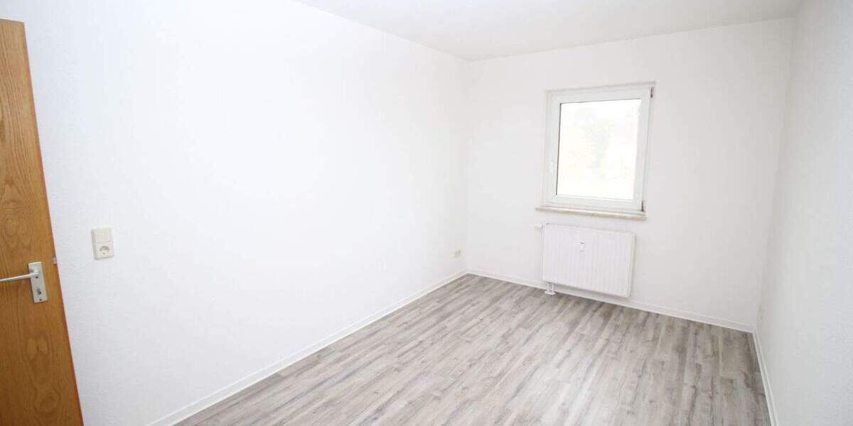 Etagenwohnung St. Egidien - 3 Zimmer, 90 m&sup2;, 599&euro; | Angebot:25777418