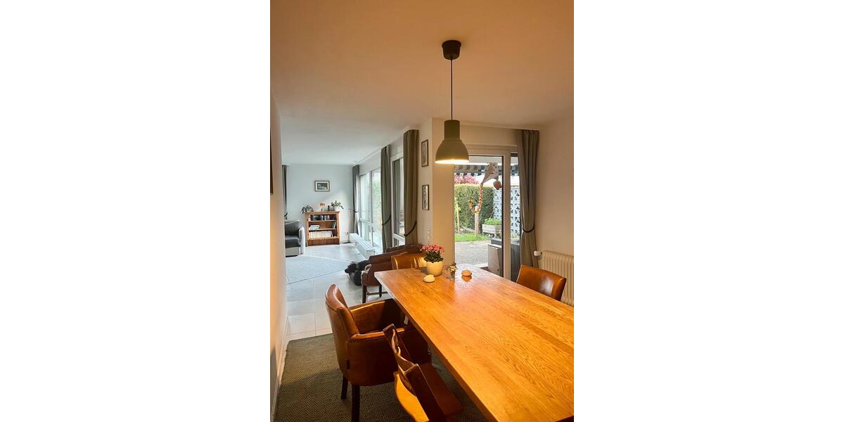 Erdgeschoßwohnung Esslingen am Neckar Brühl - 4.5 Zimmer, 114 m&sup2;, 1.350&euro; | Angebot:26341258