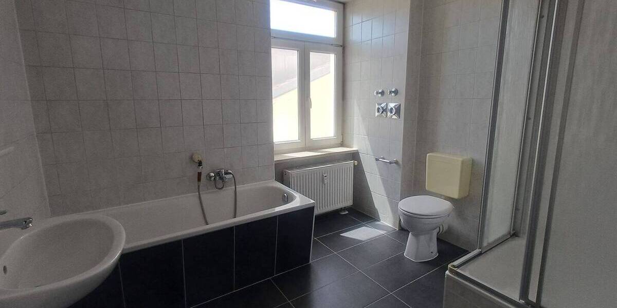 Etagenwohnung Glauchau - 4 Zimmer, 89 m&sup2;, 499&euro; | Angebot:26816314