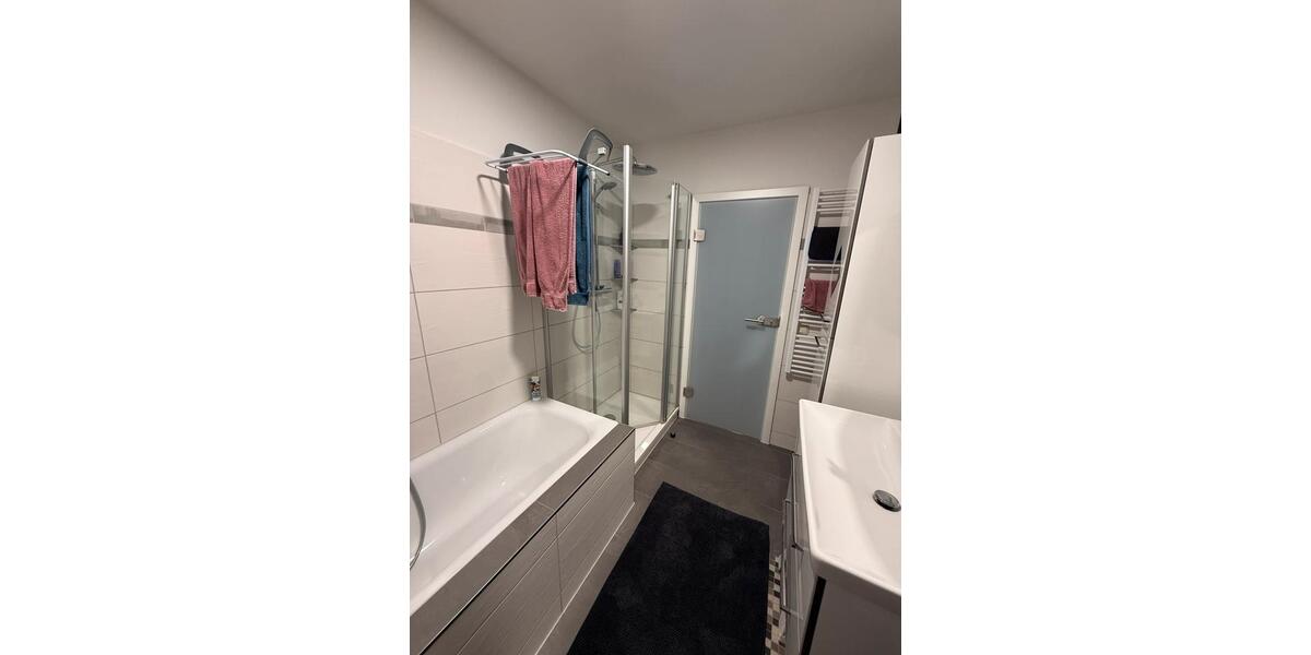 Erdgeschoßwohnung Schwerin Gartenstadt - 3 Zimmer, 90 m&sup2;, 1.050&euro; | Angebot:26606276