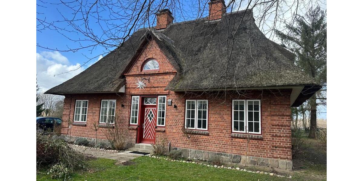 Einfamilienhaus Barkelsby - 7 Zimmer, 215 m&sup2;, 2.150&euro; | Angebot:25976841