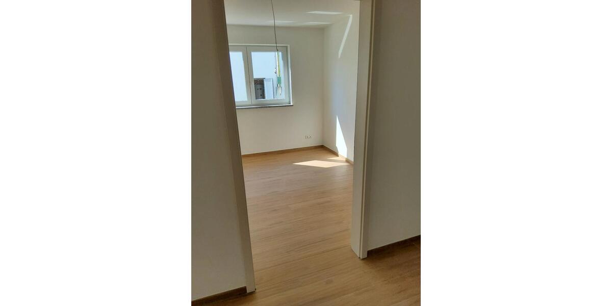 Etagenwohnung Osterhofen - 3 Zimmer, 84 m&sup2;, 850&euro; | Angebot:26624066