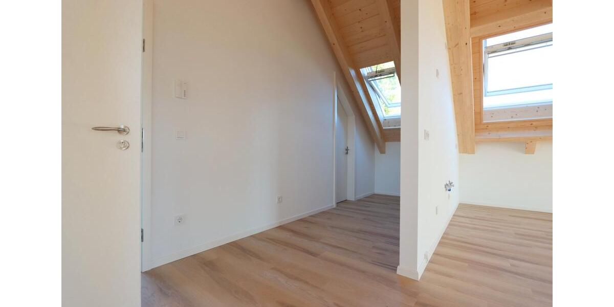 Dachgeschoßwohnung Zwiesel - 3 Zimmer, 85 m&sup2;, 950&euro; | Angebot:26639984