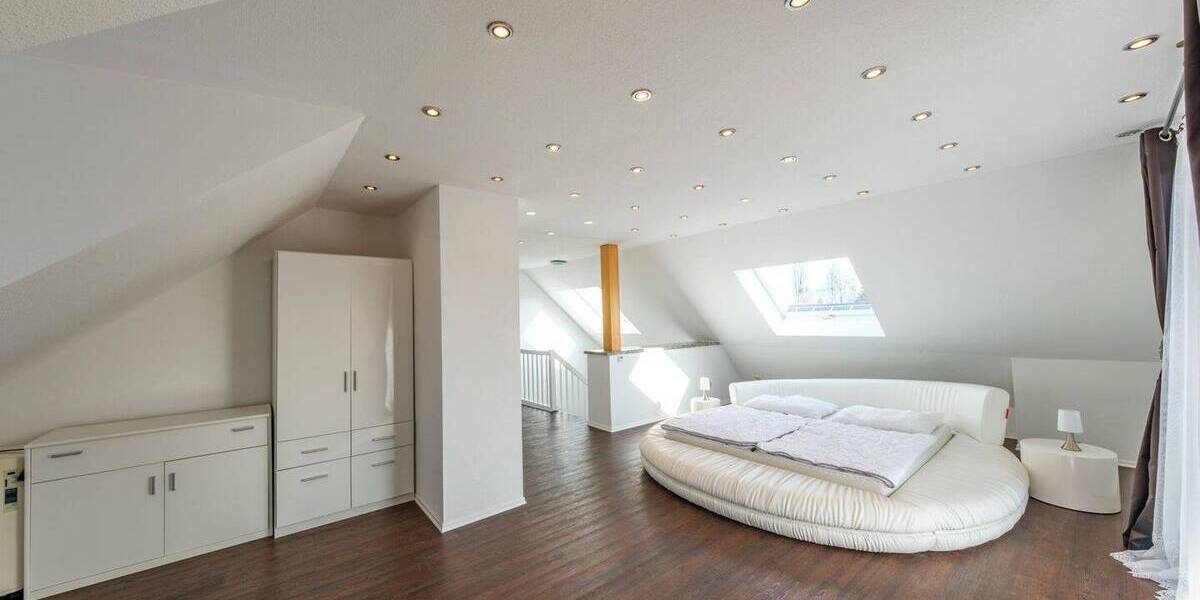 Doppelhaushälfte München Aubing-Lochhausen-Langwied - 5 Zimmer, 211 m&sup2;, 2.950&euro; | Angebot:26833662