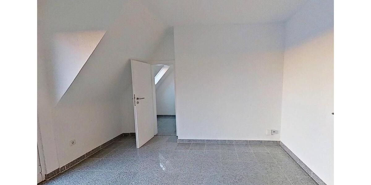 Etagenwohnung Solingen - 3 Zimmer, 70 m&sup2;, 635&euro; | Angebot:23601122