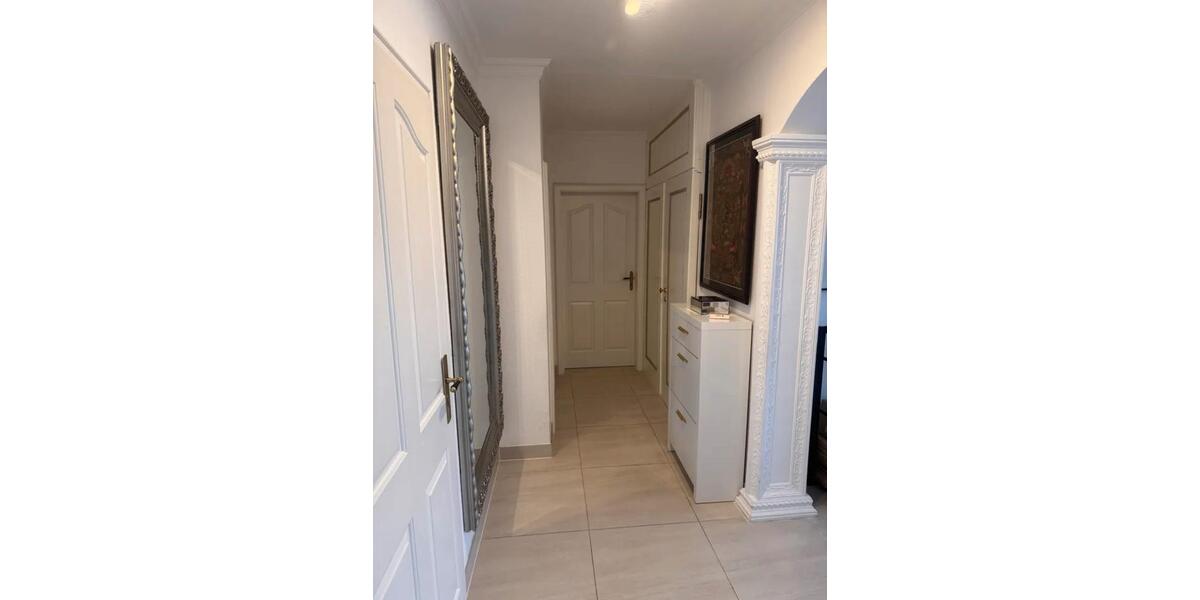 Dachgeschoßwohnung Bayreuth Meyernberg - 5 Zimmer, 160 m&sup2;, 2.097&euro; | Angebot:26563231