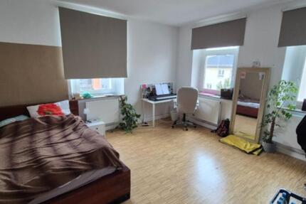 Wohnen auf Zeit Hof Altstadt - 1 Zimmer, 20 m&sup2;, 354&euro; | Angebot:24653396