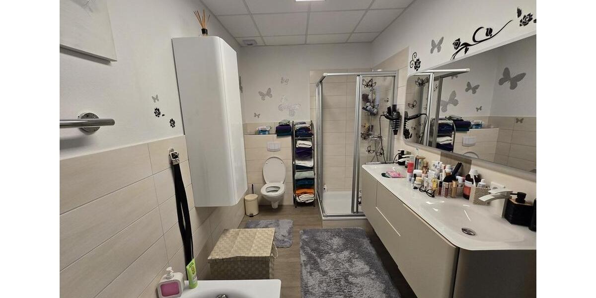 Etagenwohnung Siegen Dillnhütten - 2 Zimmer, 90 m&sup2;, 1.050&euro; | Angebot:25989235