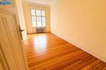 Diese charmante AltbauWohnung wartet auf Sie - jetzt bewerben und Chance nutzen + EBK und Balkon
