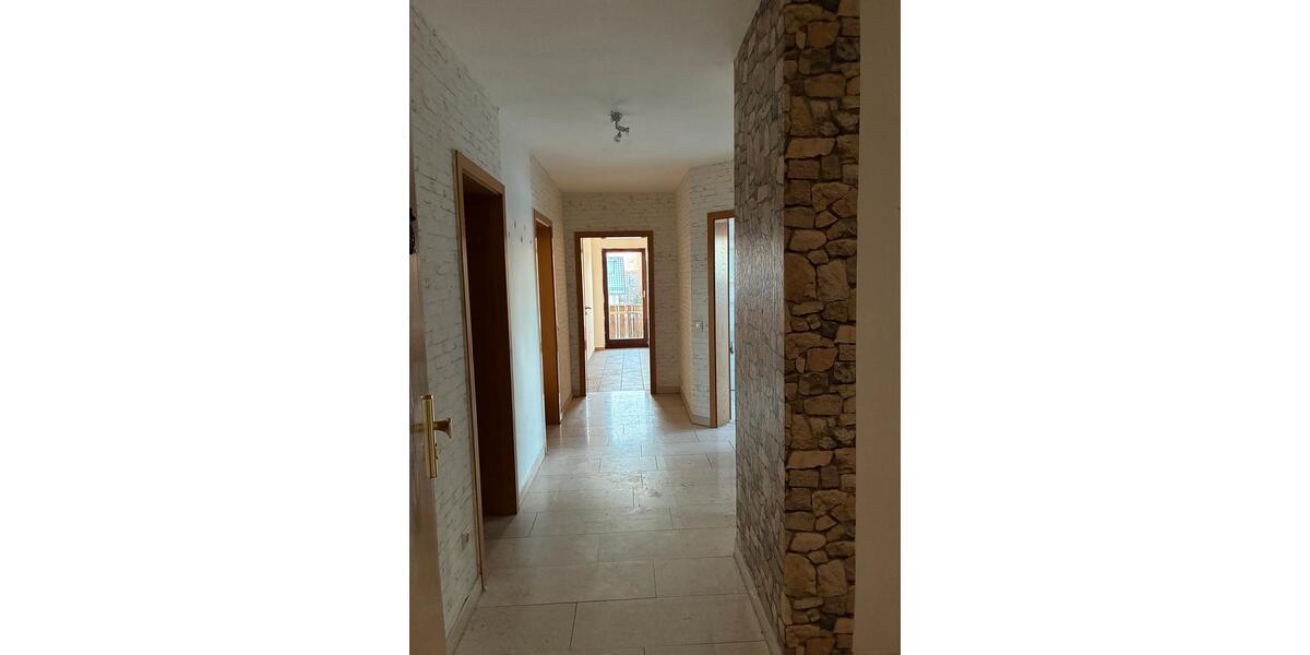 2ZKB 79qm helle Dachgeschosswohnung mit Westbalkon 2 zimmer