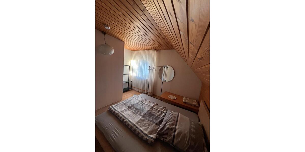 Wohnen auf Zeit Langenfeld (Rheinland) - 4 Zimmer, 150 m&sup2;, 500&euro; | Angebot:23778951