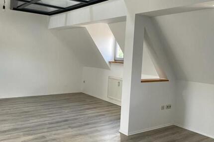 Attraktive Maisonette-Dachgeschosswohnung in Clausen 4 zimmer