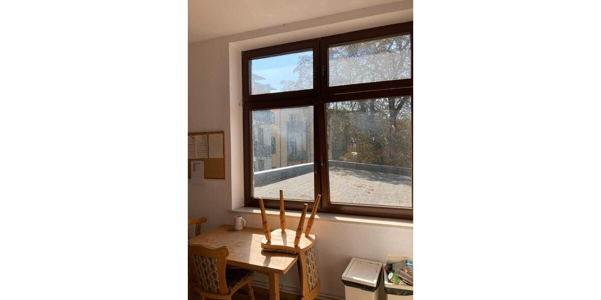 Wohnen auf Zeit Halle (Saale) - 4 Zimmer, 15 m&sup2;, 215&euro; | Angebot:25543238