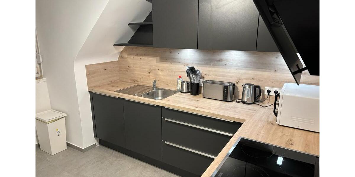 Wohnen auf Zeit Metzingen - 1 Zimmer, 10 m&sup2;, 599&euro; | Angebot:24463142