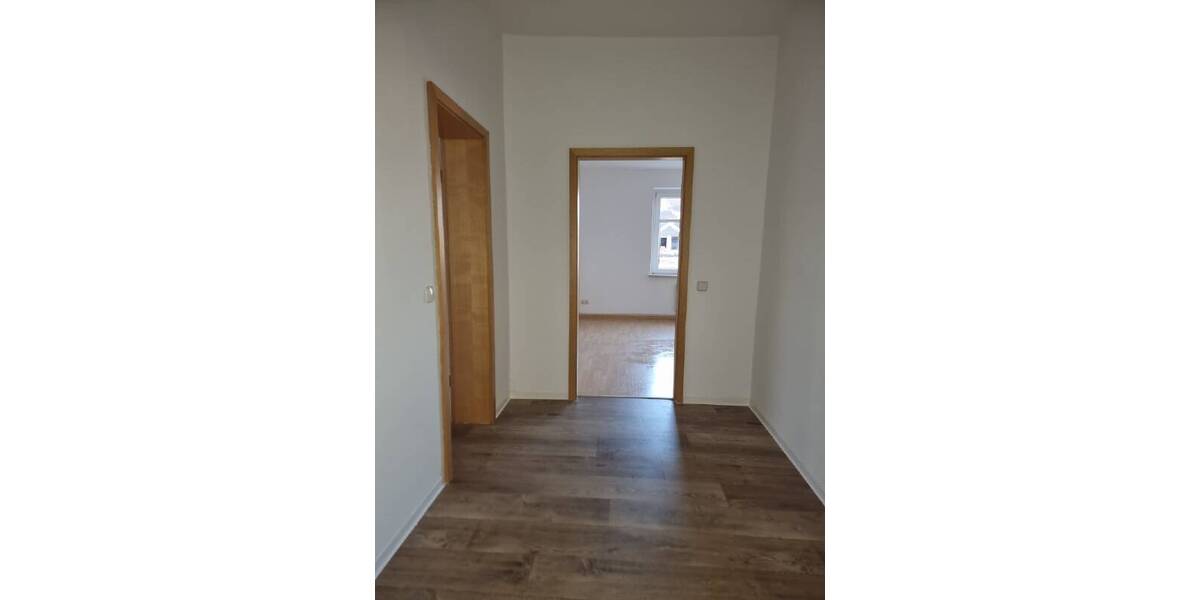 Etagenwohnung Glauchau - 2 Zimmer, 72 m&sup2;, 330&euro; | Angebot:19320675