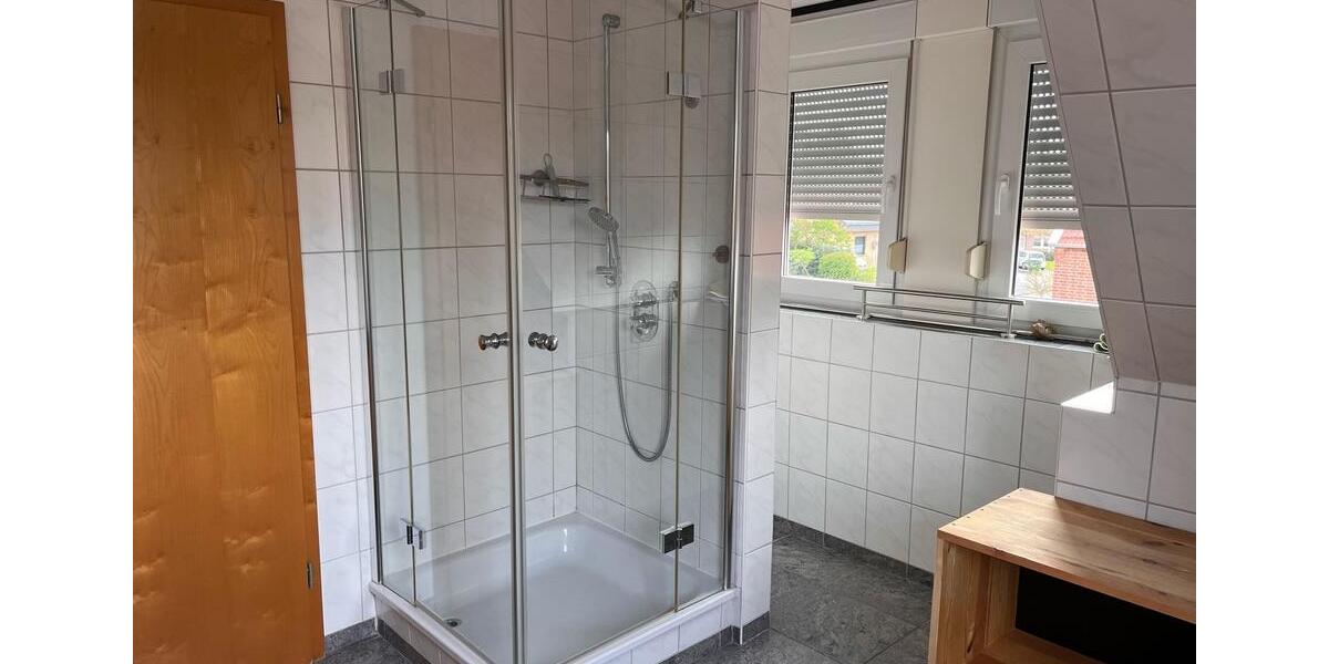 Dachgeschoßwohnung Lingen (Ems) - 3 Zimmer, 84 m&sup2;, 865&euro; | Angebot:26615506