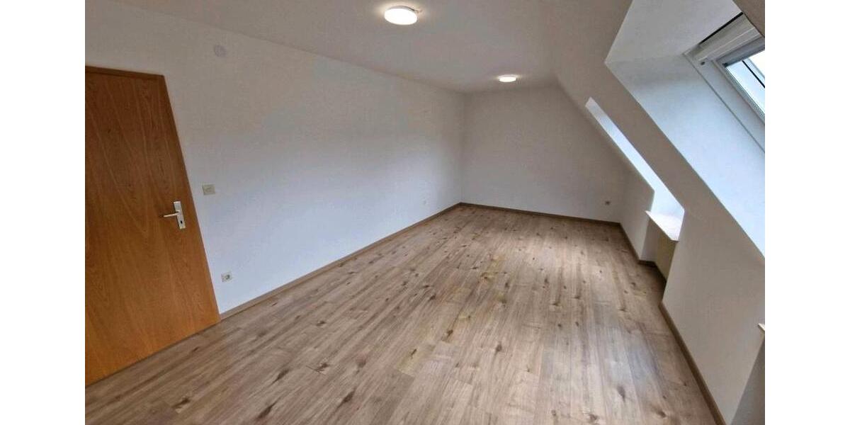 Dachgeschoßwohnung Stetten am kalten Markt - 3 Zimmer, 80 m&sup2;, 720&euro; | Angebot:26522061