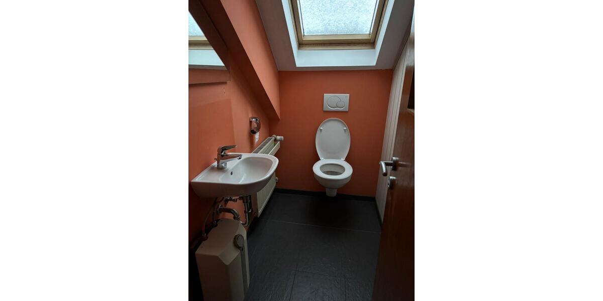 Exklusive Altbauwohnung im Denkmal–6 Zimmer, 185 m², 2 Terrassen 6 zimmer