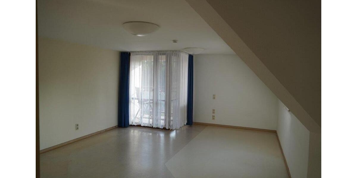 Dachgeschoßwohnung Hohenstein-Ernstthal Ernstthal - 1 Zimmer, 20 m&sup2;, 520&euro; | Angebot:18908378