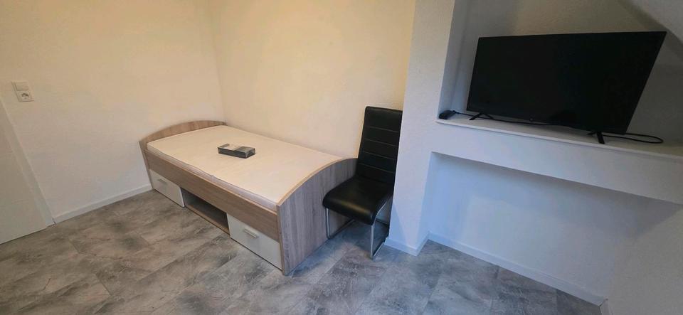 Dachgeschoßwohnung Höhr-Grenzhausen Grenzhausen - 3 Zimmer, 63 m&sup2;, 710&euro; | Angebot:26038600