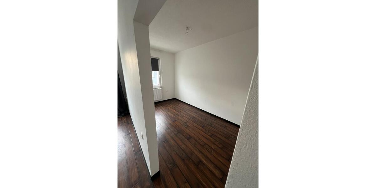 Neugründung einer 3er Wg nahe der Uni pro Person 1,5 Zimmer 3 zimmer