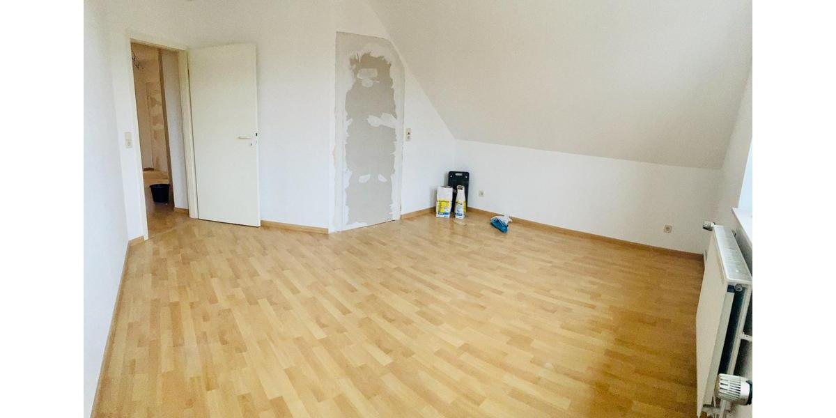 Dachgeschoßwohnung Burgwedel - 3 Zimmer, 110 m&sup2;, 1.000&euro; | Angebot:25131504